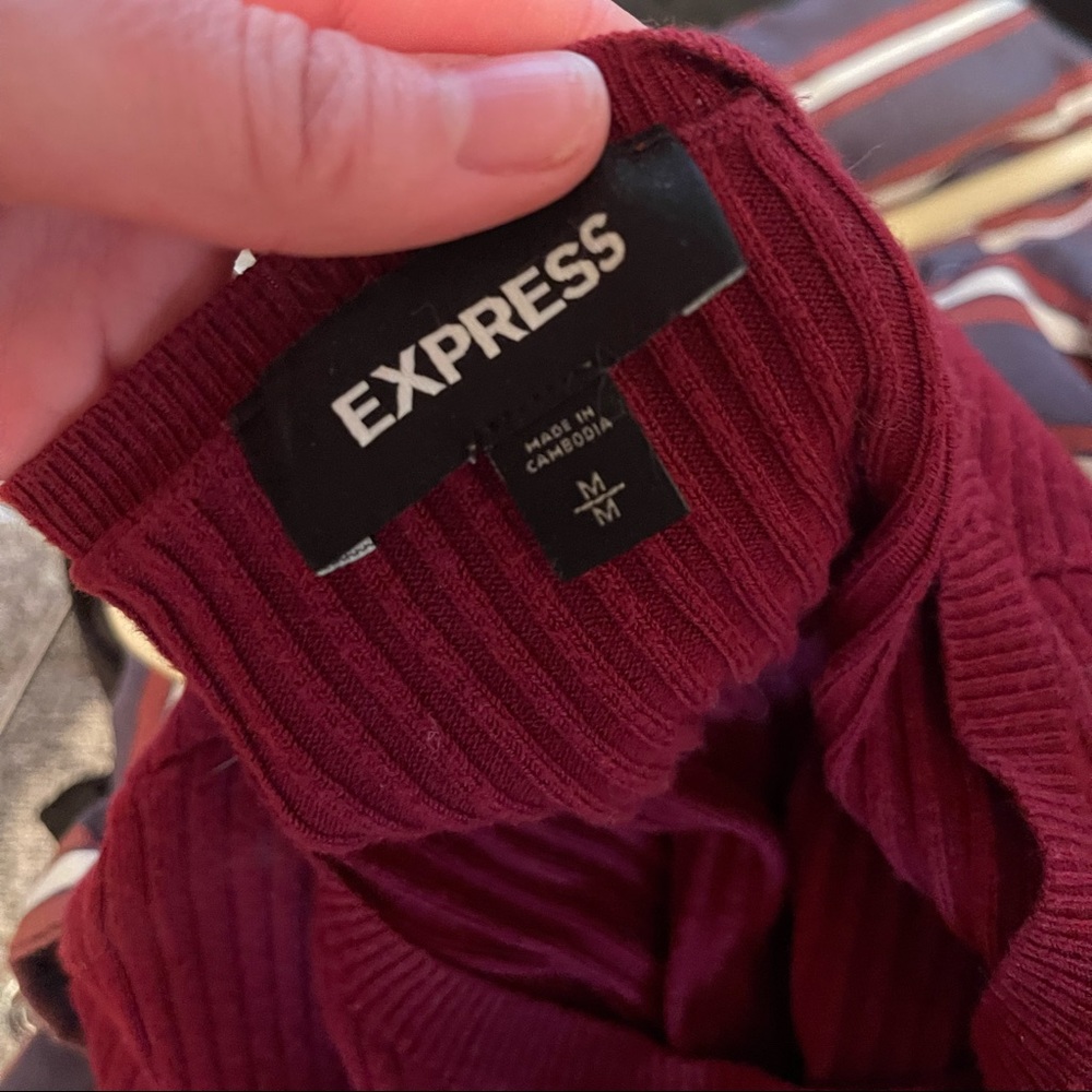 Express Ribbed Top - Picture 4 of 5